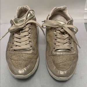 Hogan Women's Sneakers in Gold and Cream